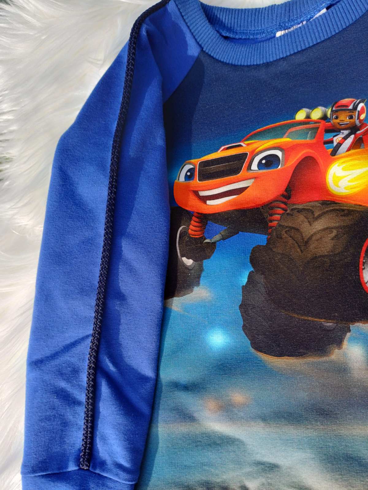 Džemperis " Blyksnis"