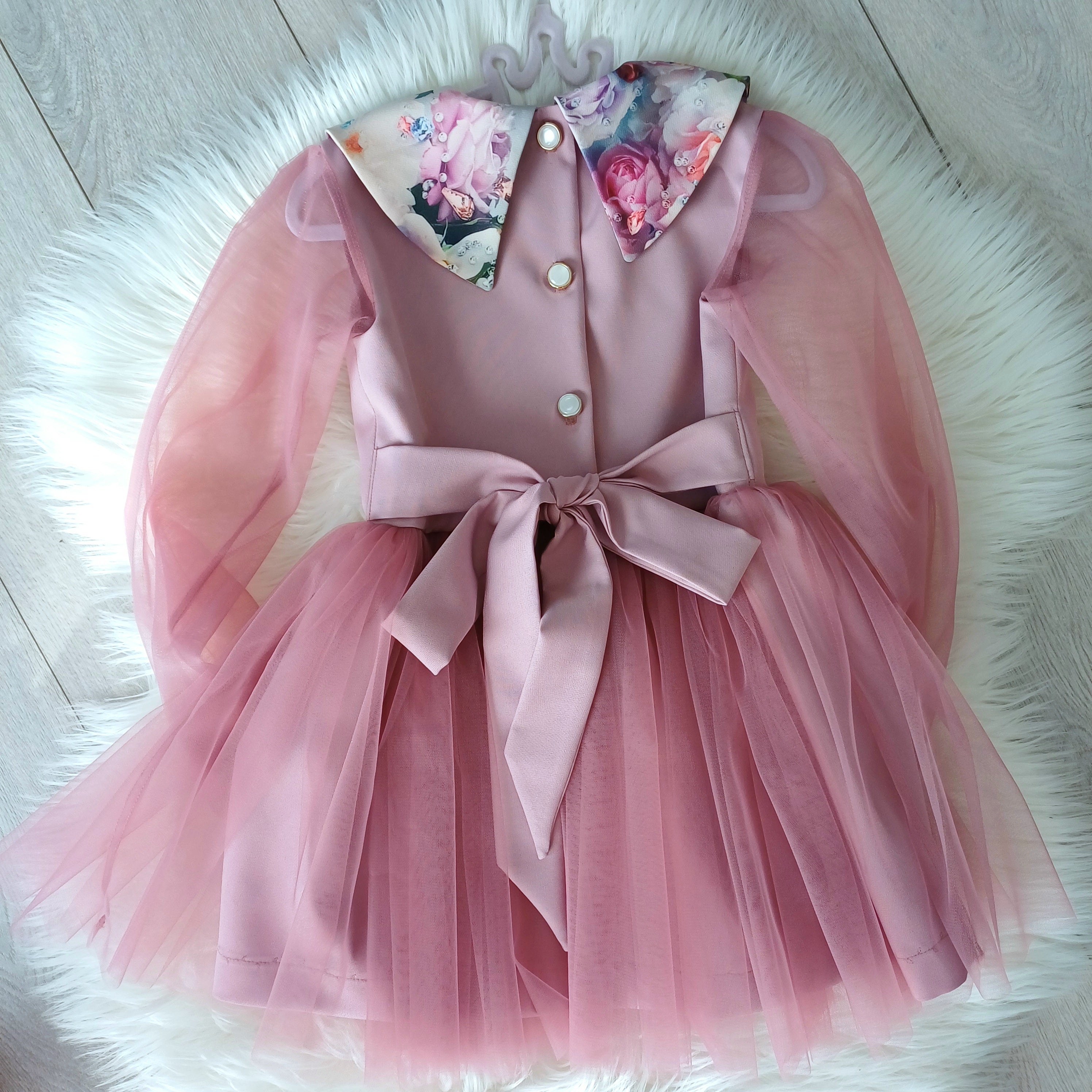 Mergaitiška šventinė rožinė suknelė