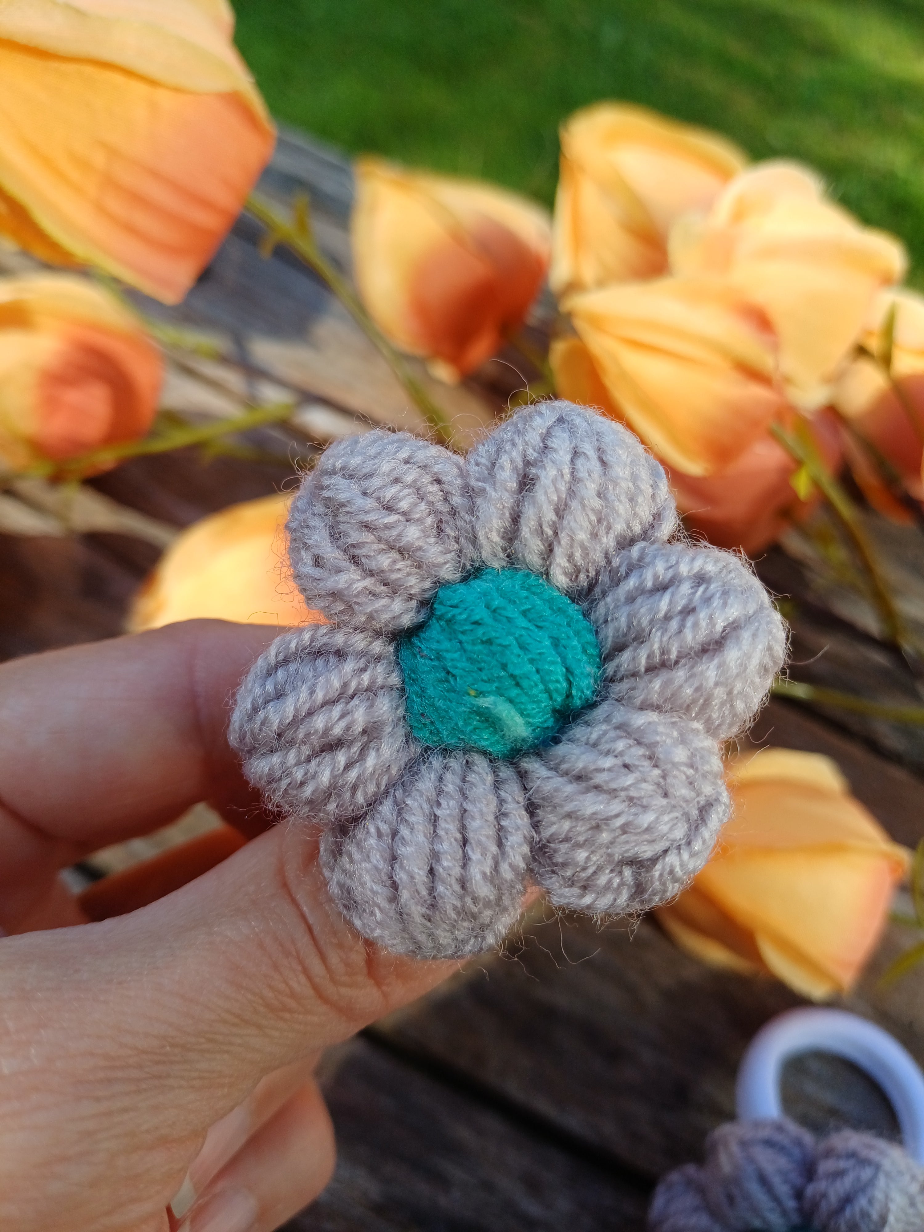 Gumelės pilkos su mėtiniu viduriuku