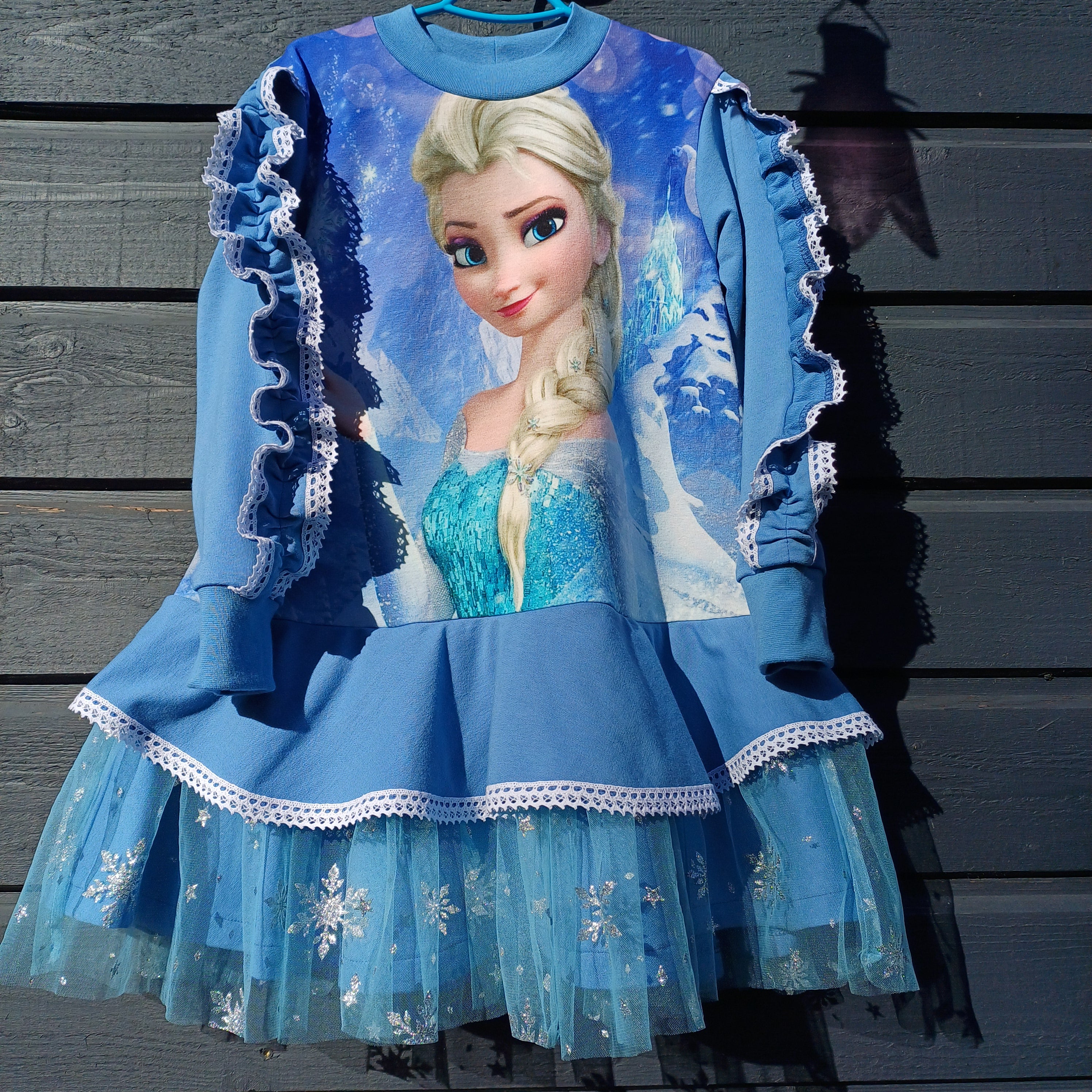 Suknelė "Elza tarp snaigių"