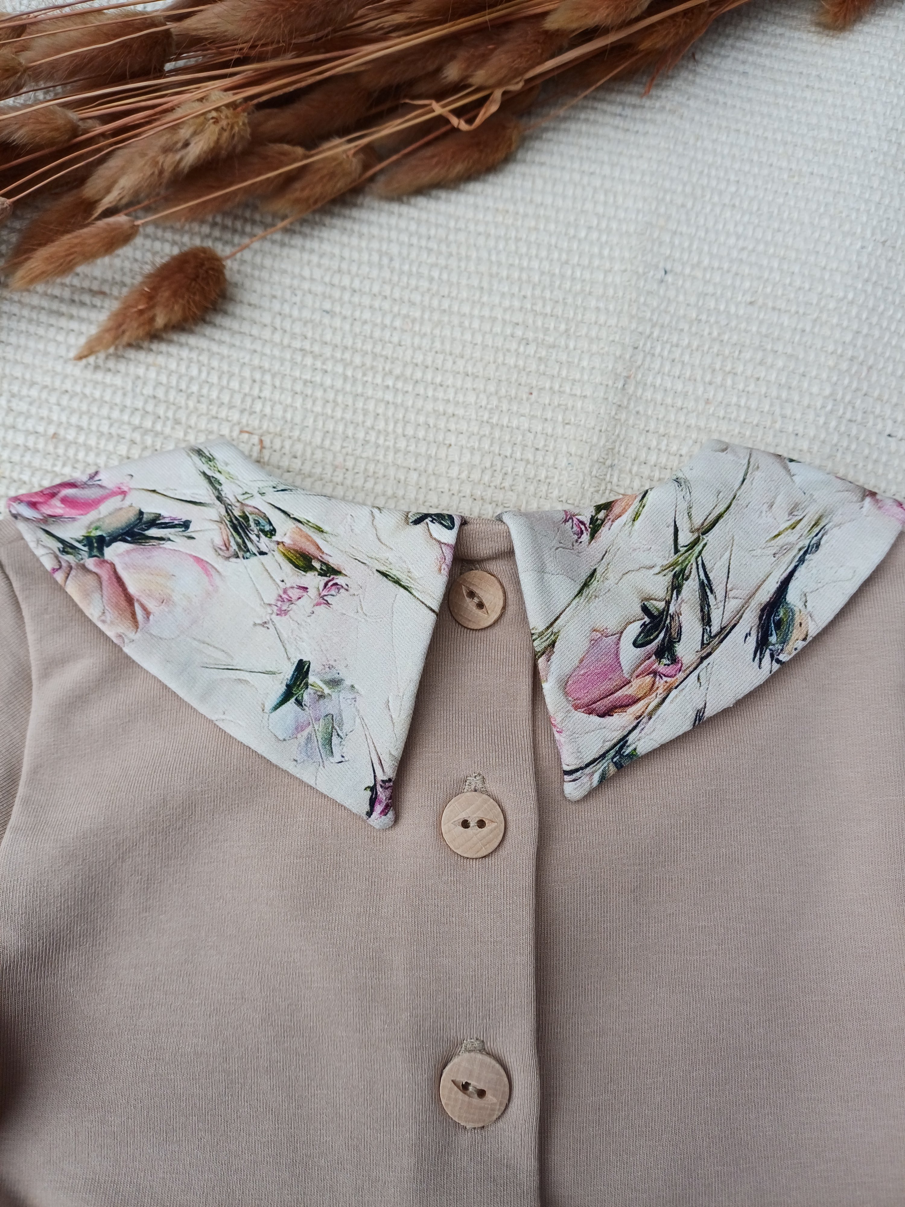 Palaidinė "Gėlės ant kaklo" 92d