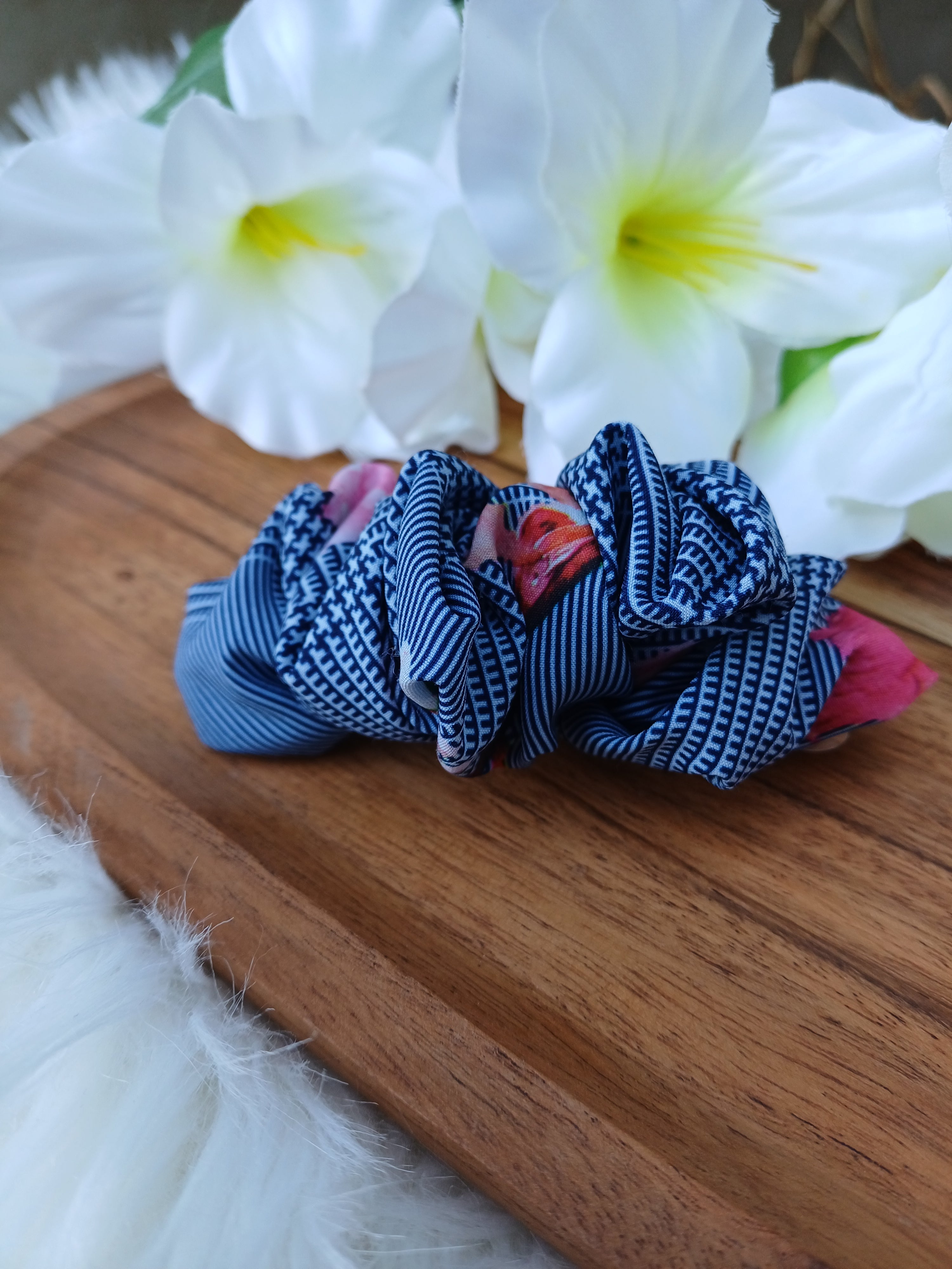 Segtukas "Kvadratai ir gėlės"