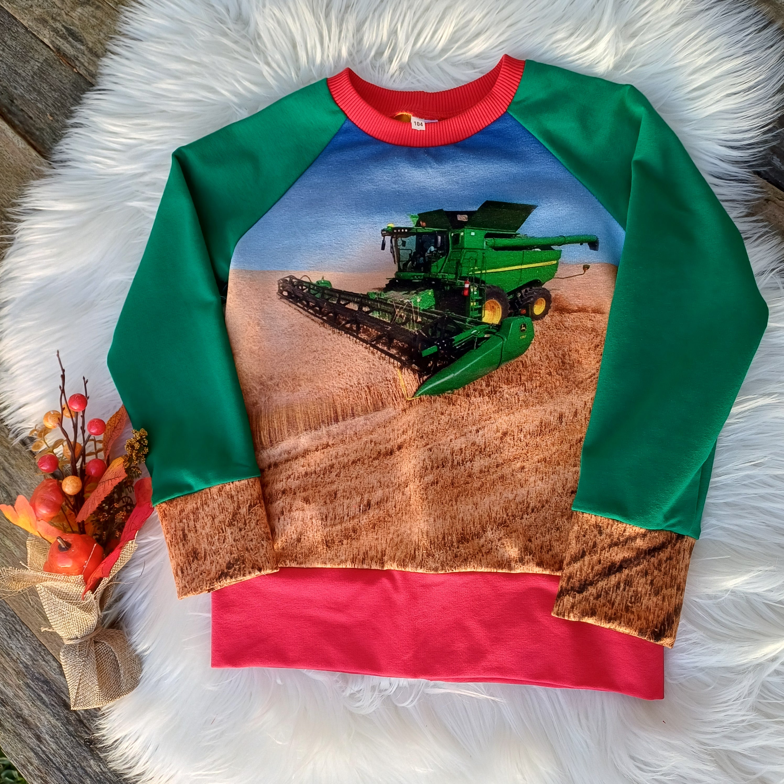 Vaikiškas rankų darbo džemperis su kombainu berniukams