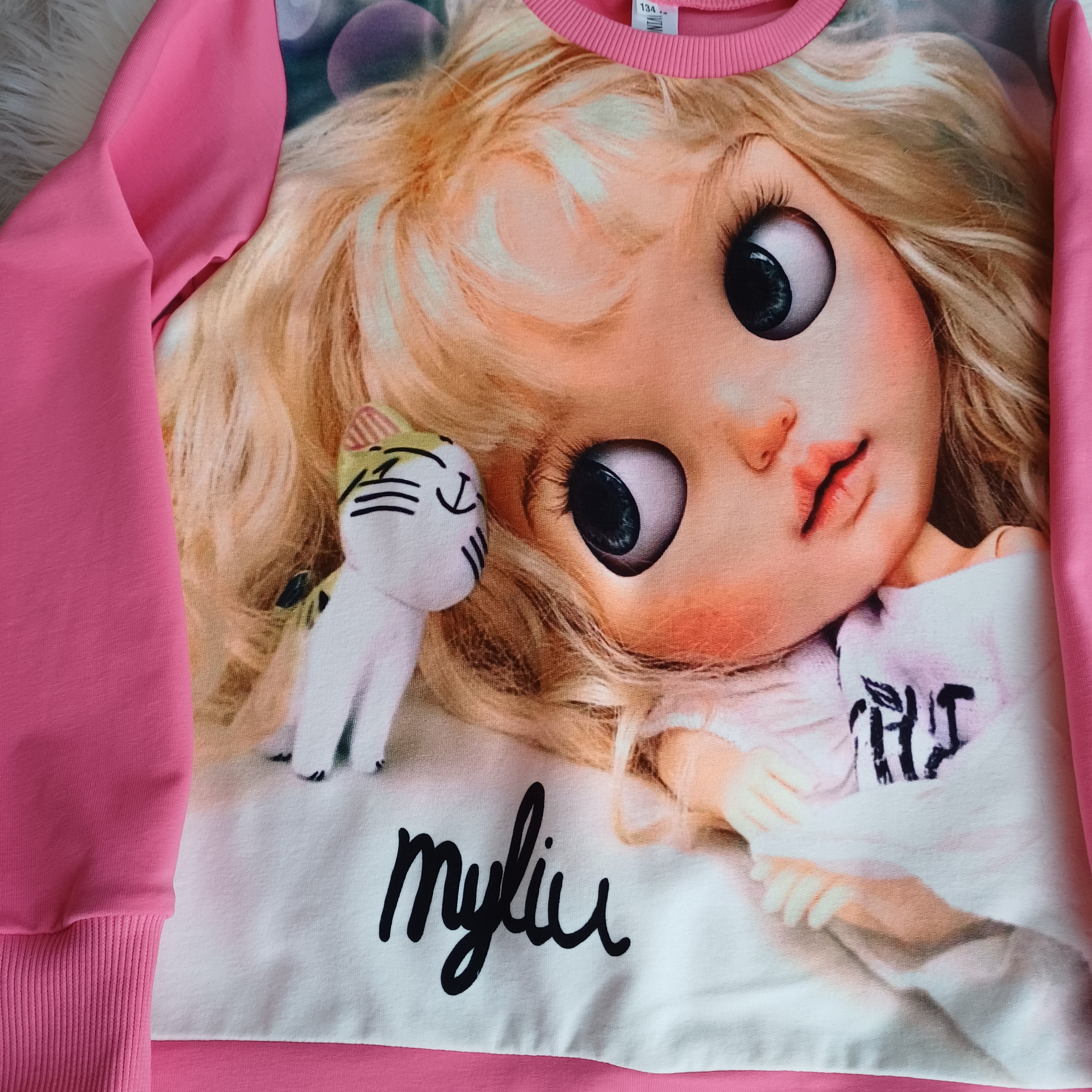 Mergaitiškas bliuzoniukas Valentino dienai