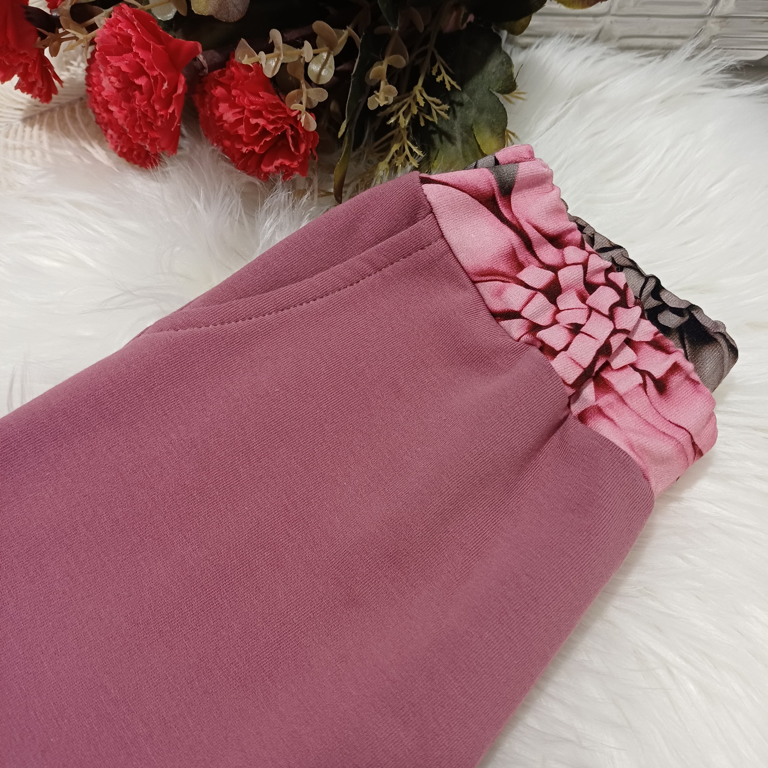 Kelnytės - tymputės su gėlėtu juosmeniu