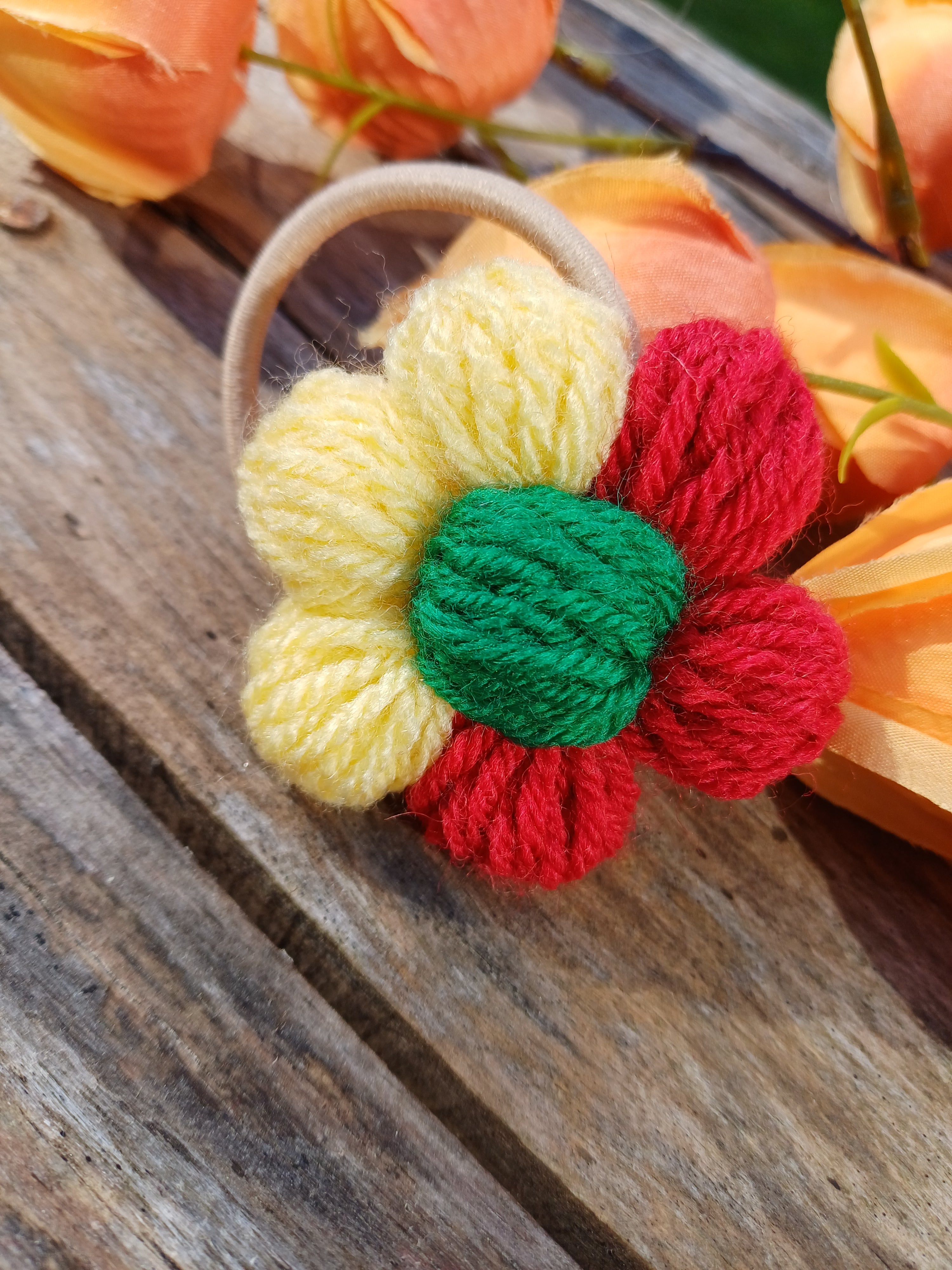 Gumelės po 1vnt su Lietuvos trispalve