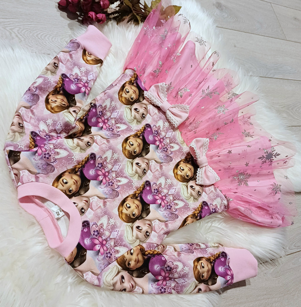 Rankų darbo rožinė, puošni suknelė mergaitėms