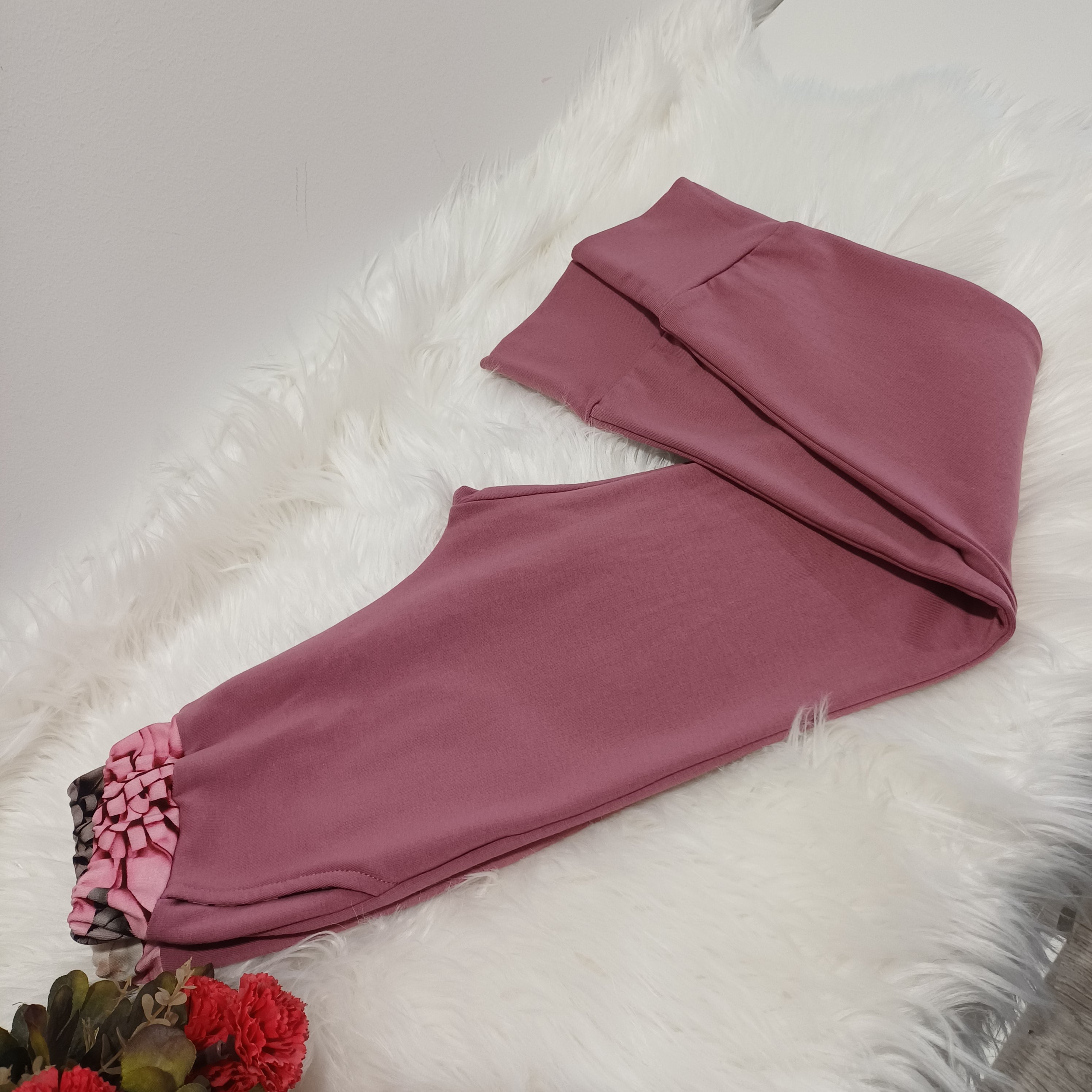 Kelnytės - tymputės su gėlėtu juosmeniu