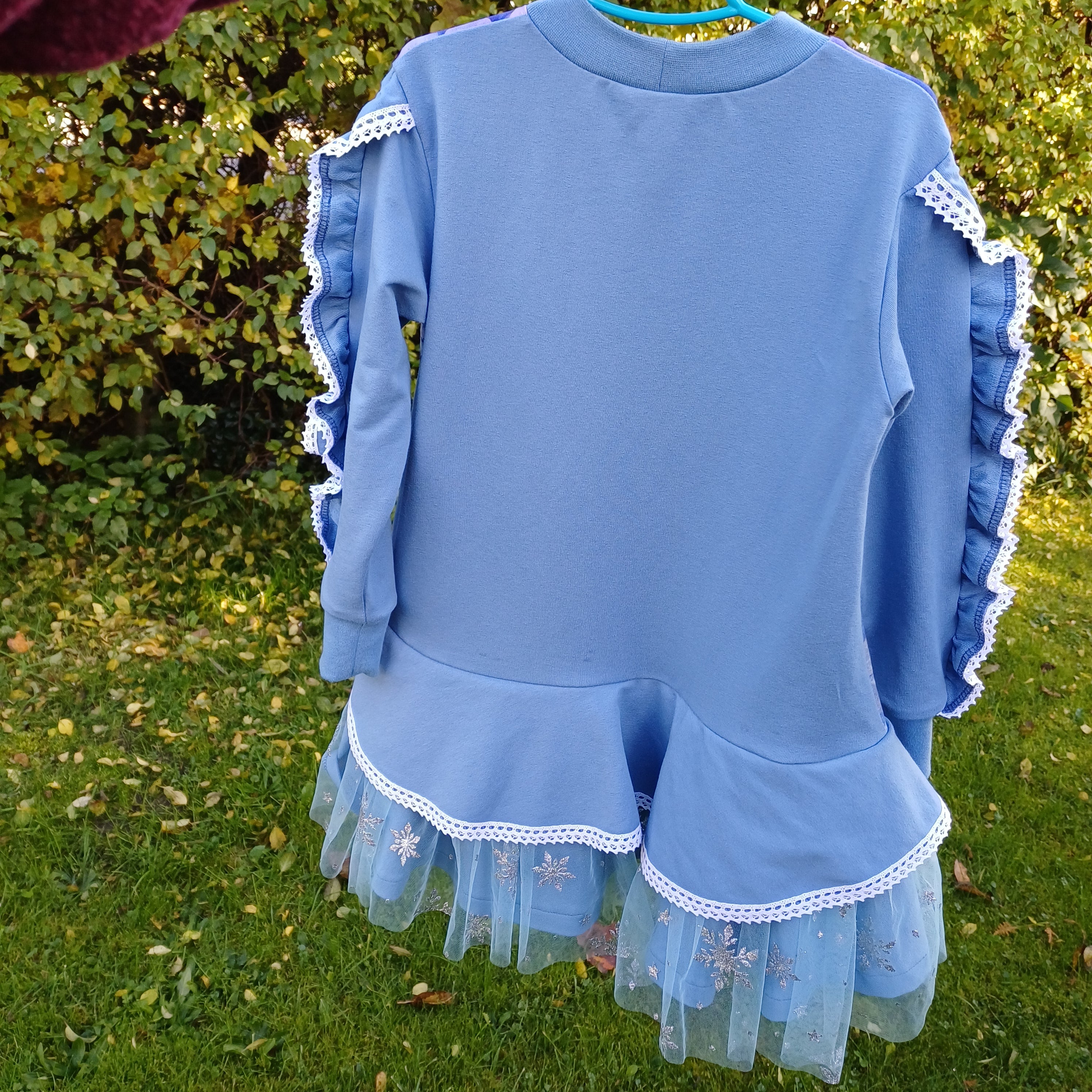 Suknelė "Elza tarp snaigių"