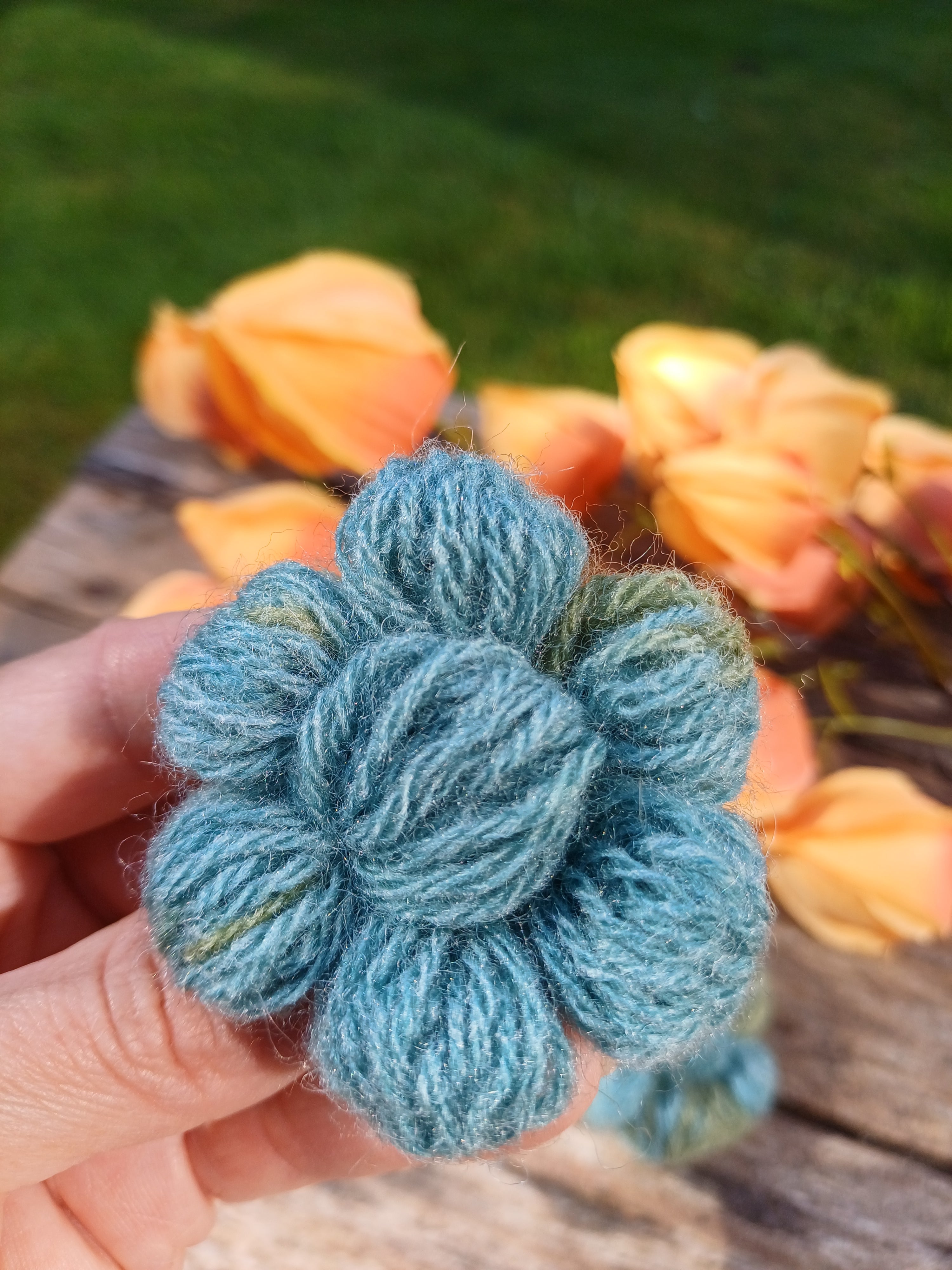 Gumelės žalia - melsva