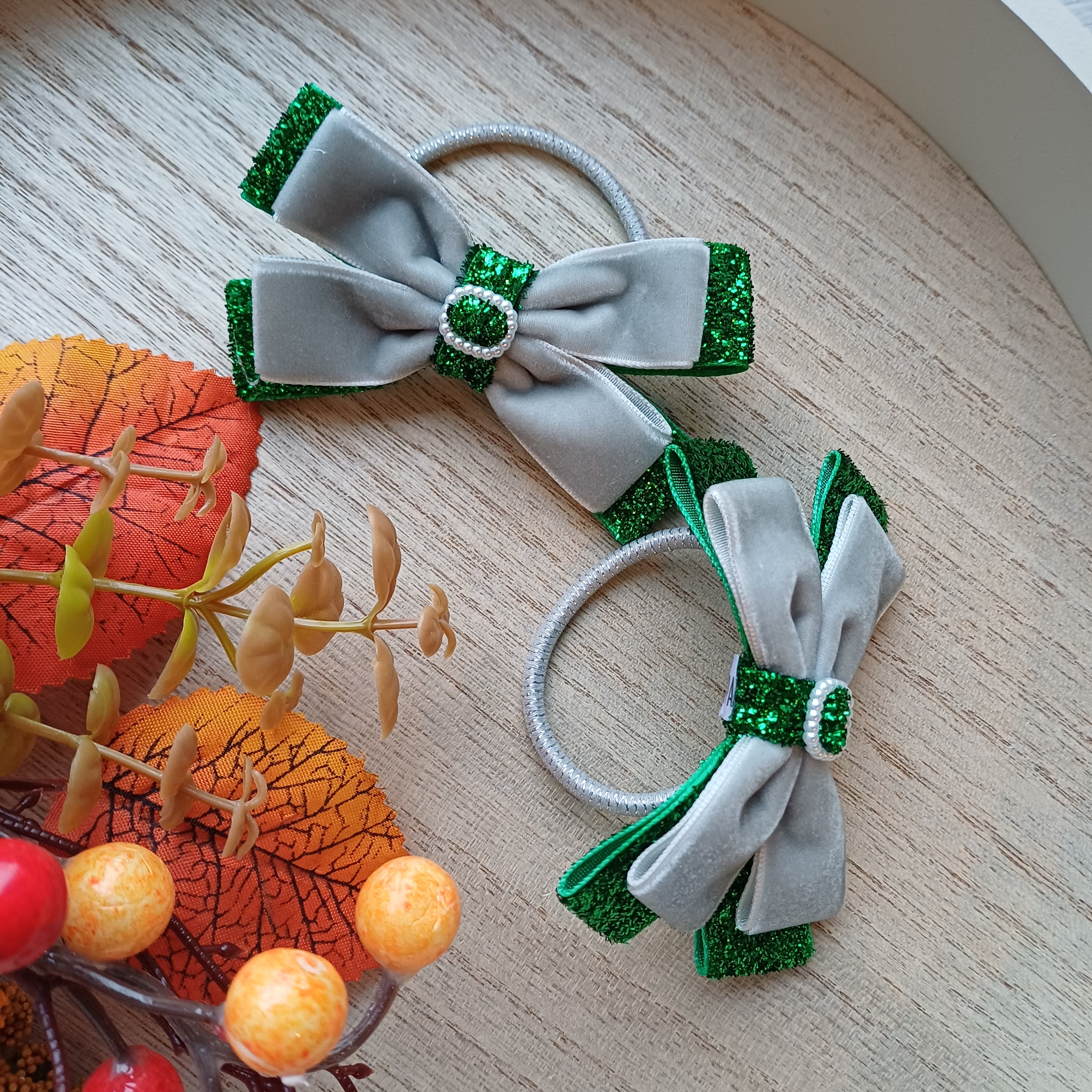 Rankų darbo plaukų gumelės