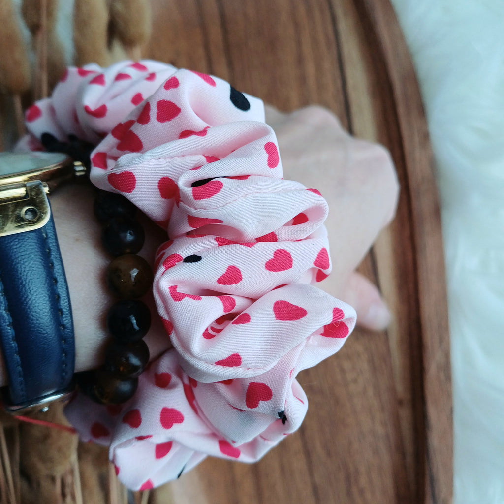 Plaukų gumelės Valentino dienai su širdelėmis