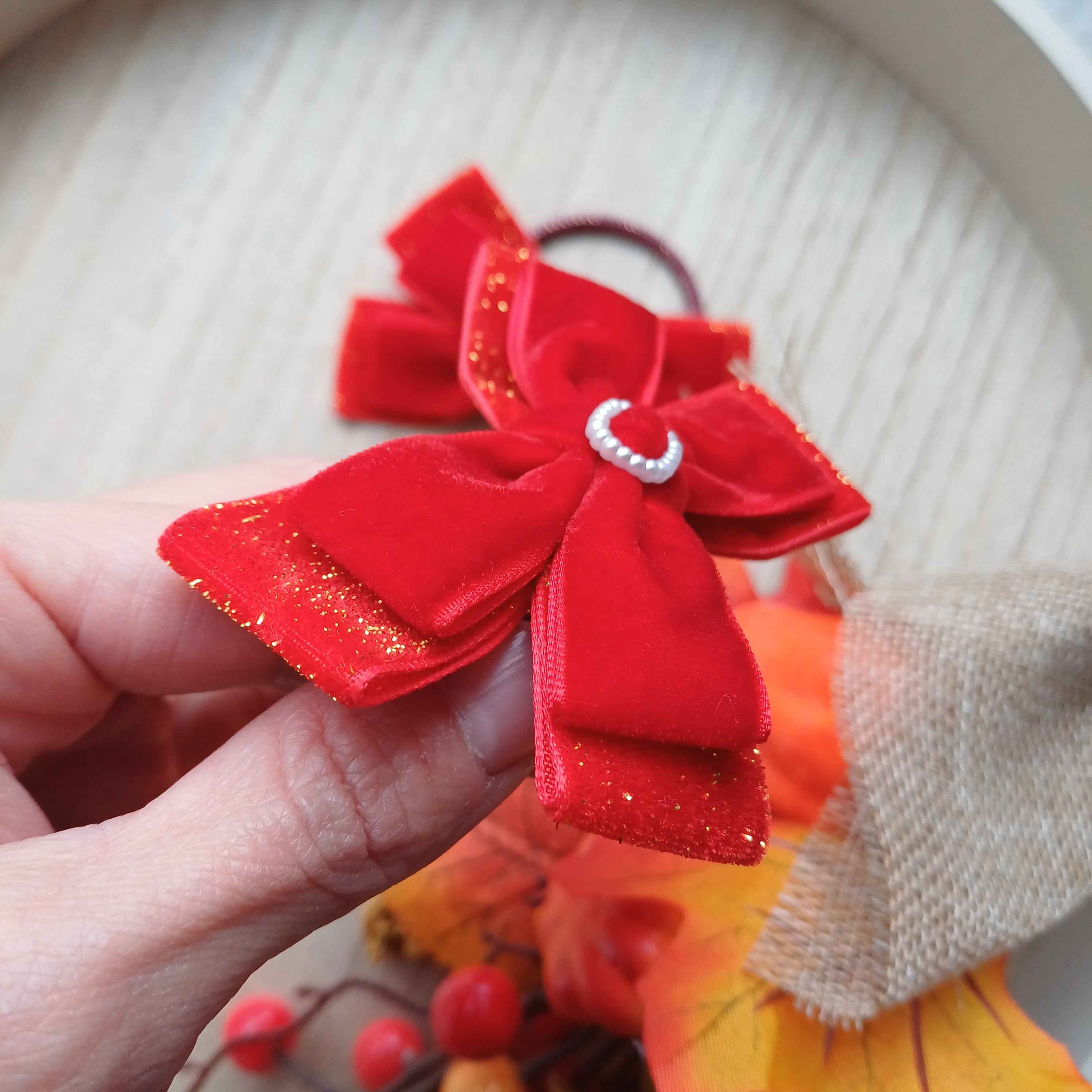 Rankų darbo plaukų gumelės