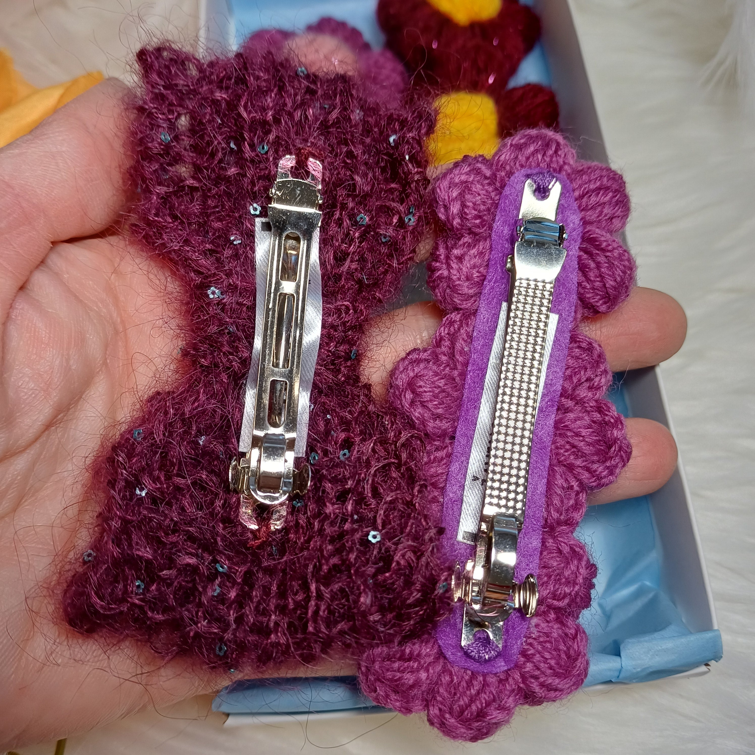 Rankų darbo plaukų aksesuarų rinkinys dėžutėje