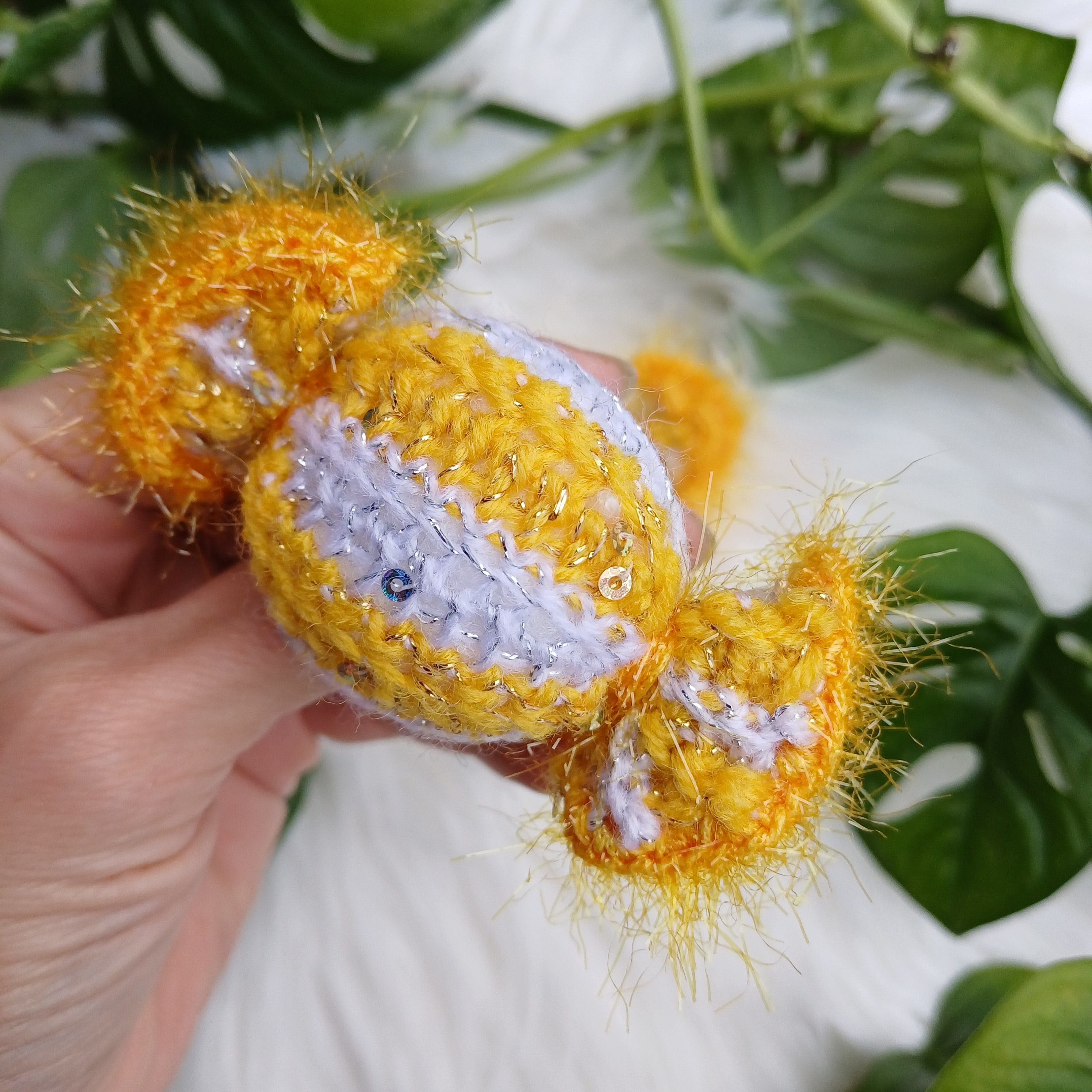 Rankų darbo plaukų gumelės Citrinos M dydis