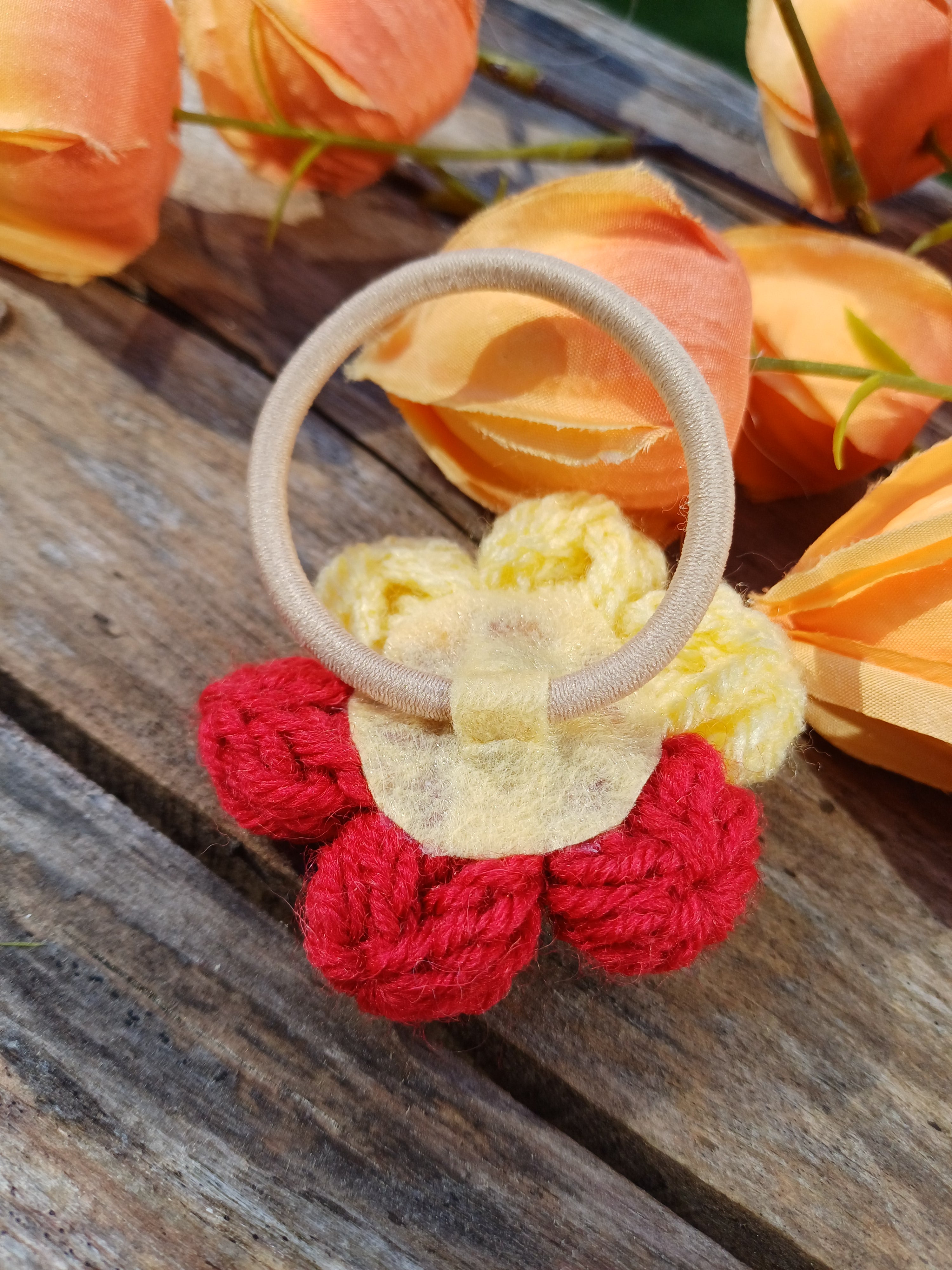 Gumelės po 1vnt su Lietuvos trispalve