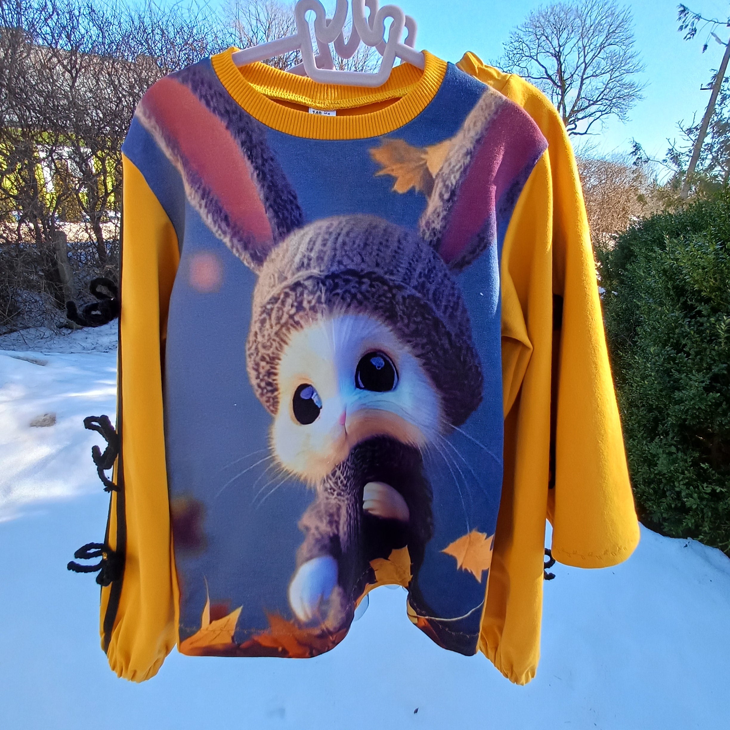 Proginis kostiumėlis mergaitei - Velykų šventei