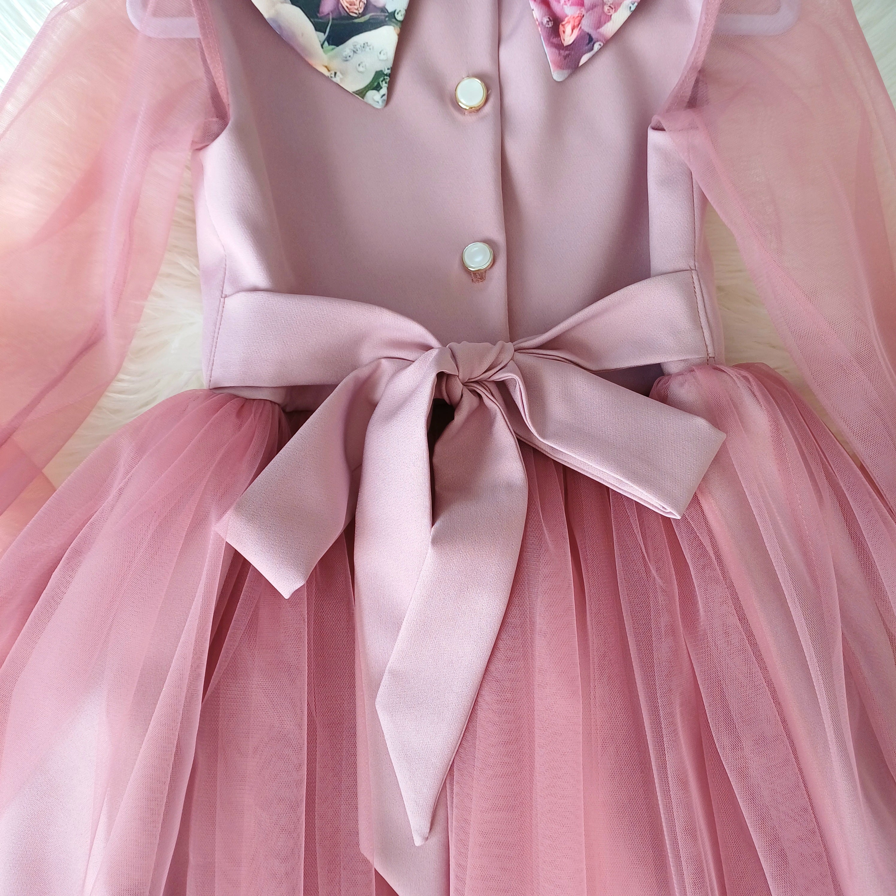 Mergaitiška šventinė rožinė suknelė