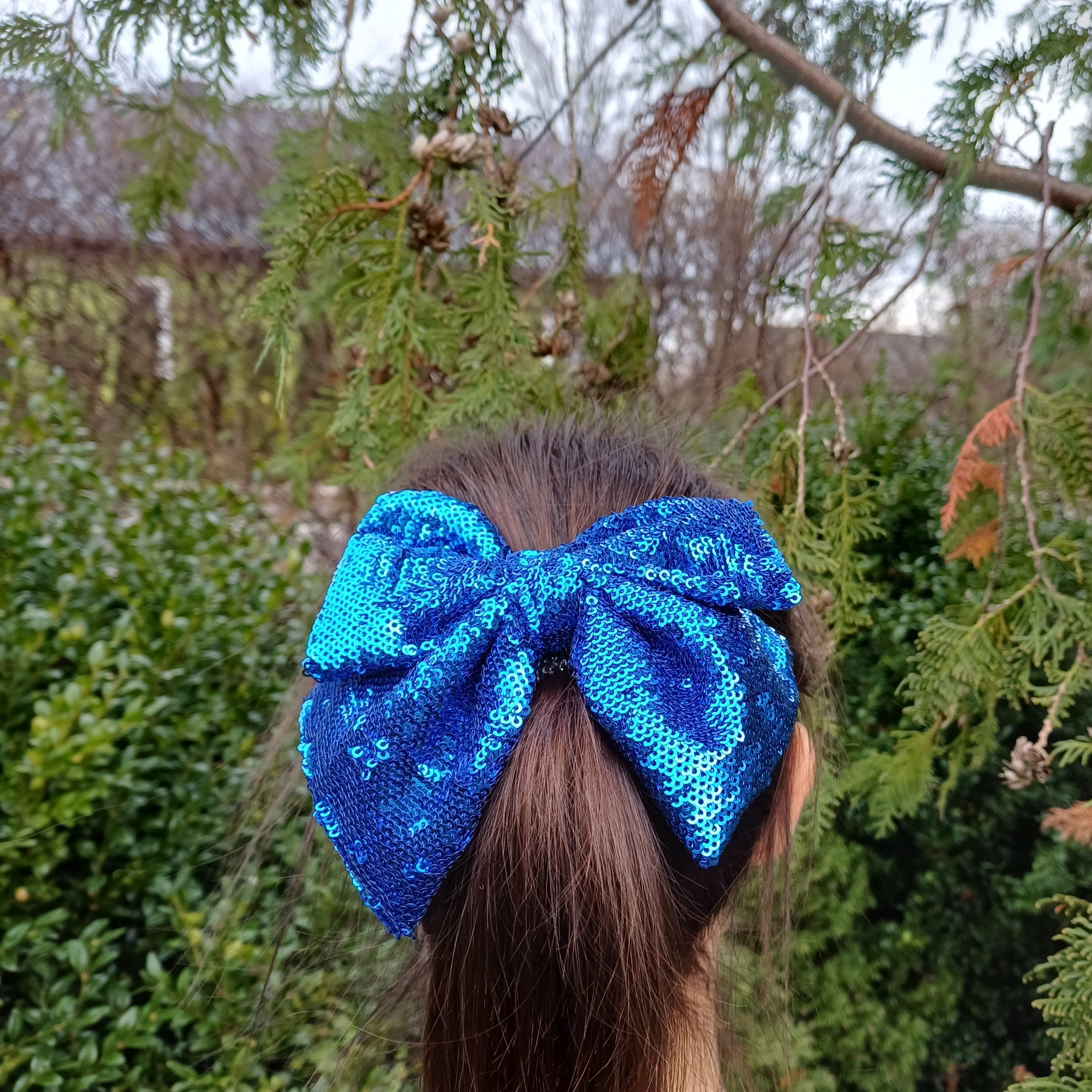 Rankų darbo kaspinas - segtukas mėlynas