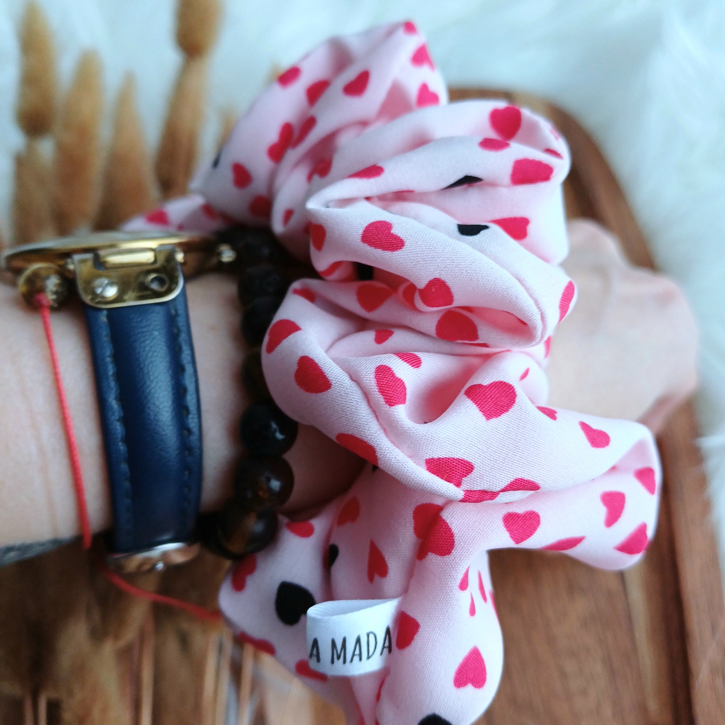 Plaukų gumelės Valentino dienai su širdelėmis